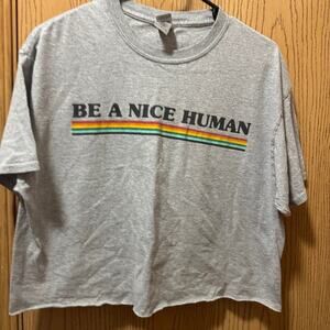 “Be a nice Human” Crop top size L ❤️